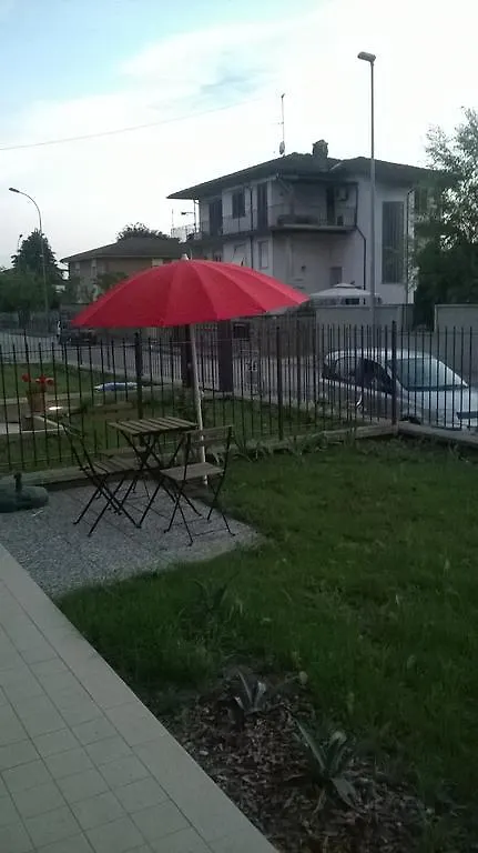 Aparthotel Residenza Di Via Dei Salici Gropello Cairoli Italy